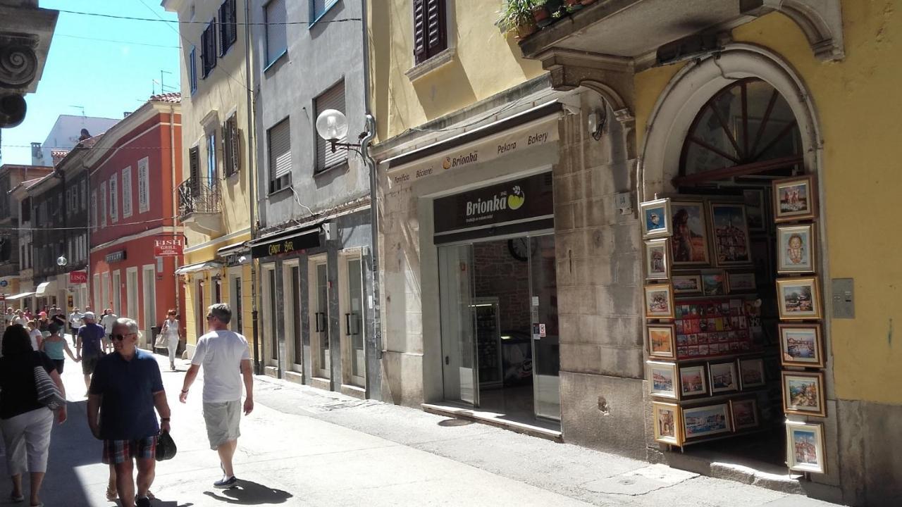 Pula Center Old Town Apartments And Rooms Dış mekan fotoğraf